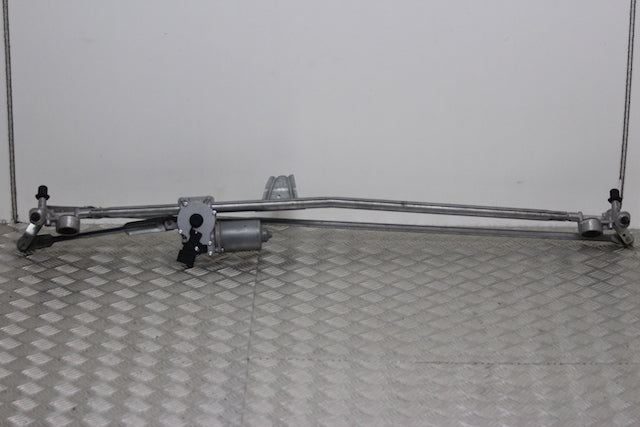 Opel Zafira 2012 Front Wiper Motor & Linkage