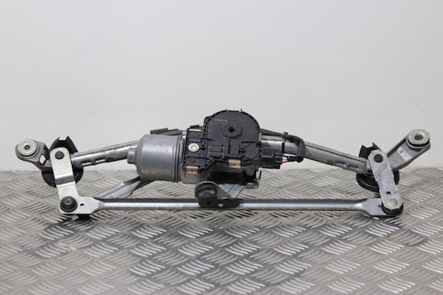 Toyota Avensis 2012 Wiper Motor