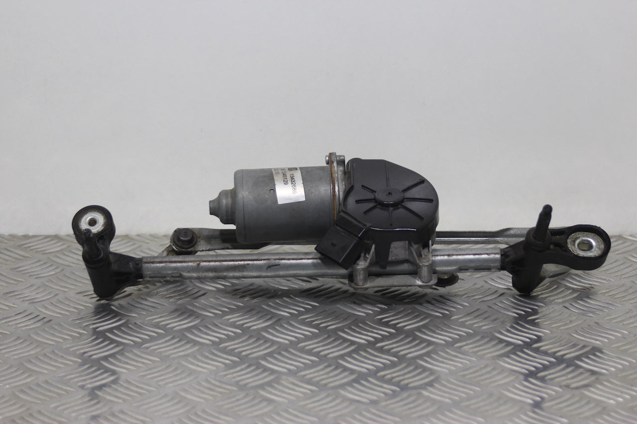 Opel Corsa 2015 Front Wiper Motor